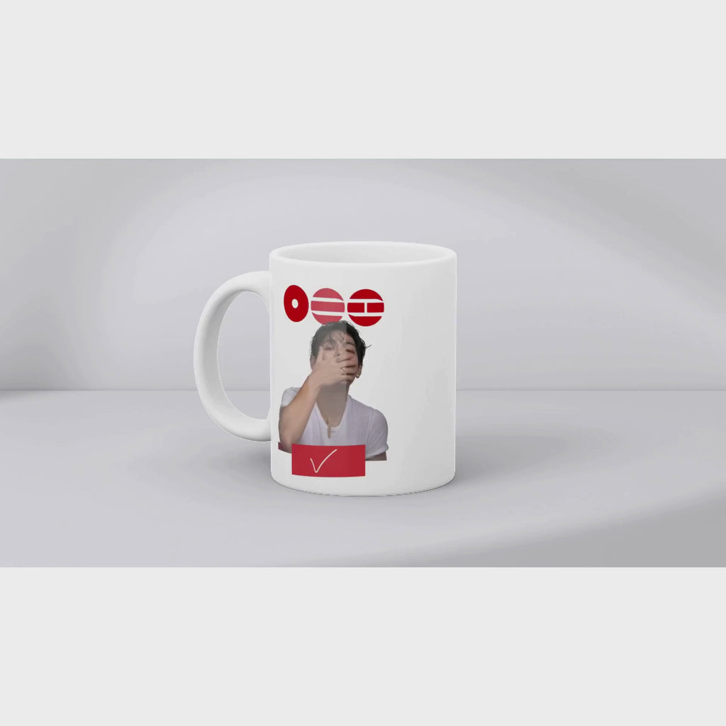 Taza “K-POP Idol 3  🔥” – Diseño estilo coreano moderno